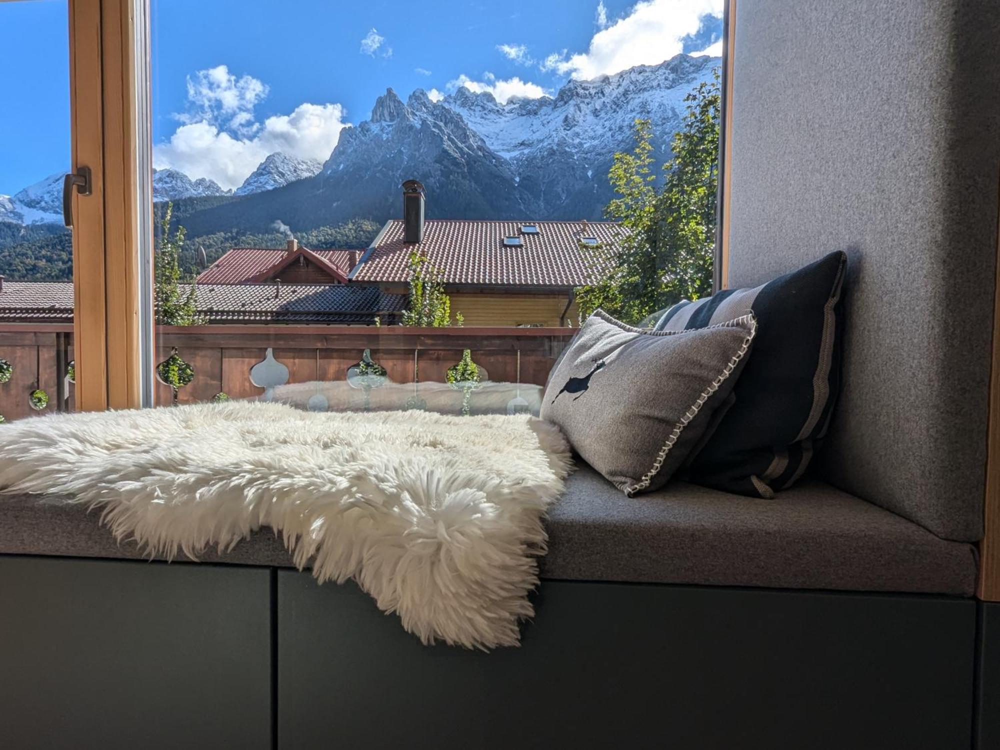מוטנוואלד Die Karwendelsuite - 5 Sterne Fewo Mit Bestem Bergblick, Zentrumsnah & Ruhig Gelegen, Familienfreundlich מראה חיצוני תמונה